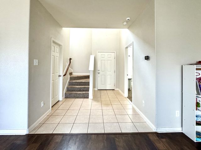 1100 Port Way, Crowley, TX 76036