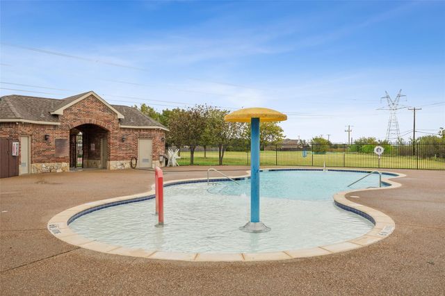 1100 Port Way, Crowley, TX 76036