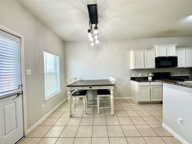 1100 Port Way, Crowley, TX 76036