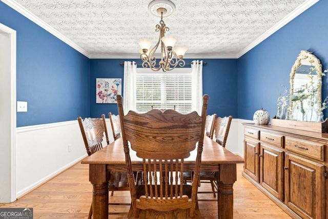 5821 Silverthorn Drive, Flowery Branch, GA 30542