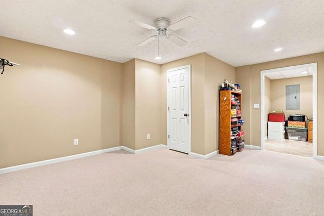 5821 Silverthorn Drive, Flowery Branch, GA 30542