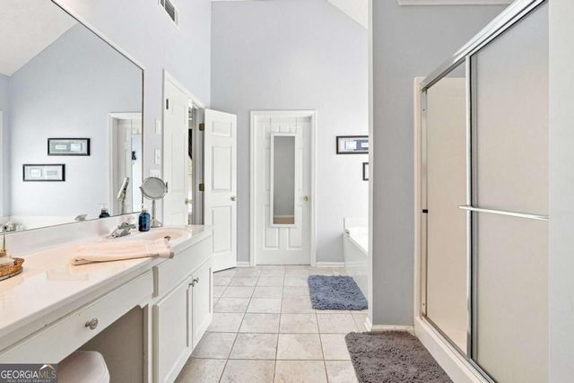 5821 Silverthorn Drive, Flowery Branch, GA 30542