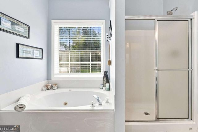 5821 Silverthorn Drive, Flowery Branch, GA 30542