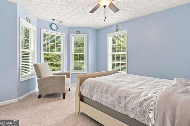 5821 Silverthorn Drive, Flowery Branch, GA 30542