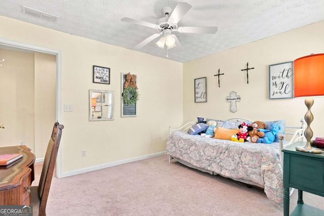 5821 Silverthorn Drive, Flowery Branch, GA 30542