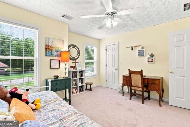 5821 Silverthorn Drive, Flowery Branch, GA 30542