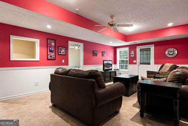 5821 Silverthorn Drive, Flowery Branch, GA 30542