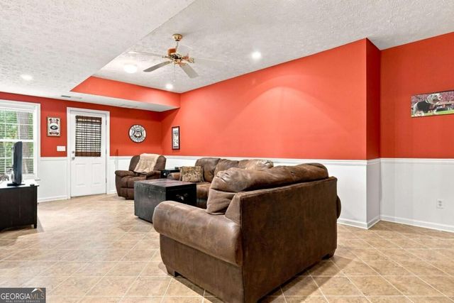 5821 Silverthorn Drive, Flowery Branch, GA 30542