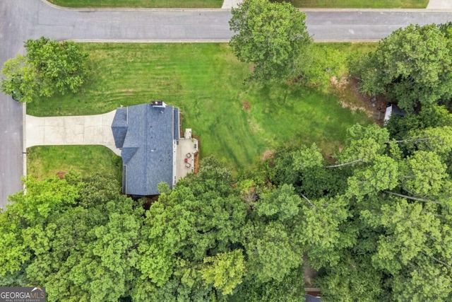 5821 Silverthorn Drive, Flowery Branch, GA 30542
