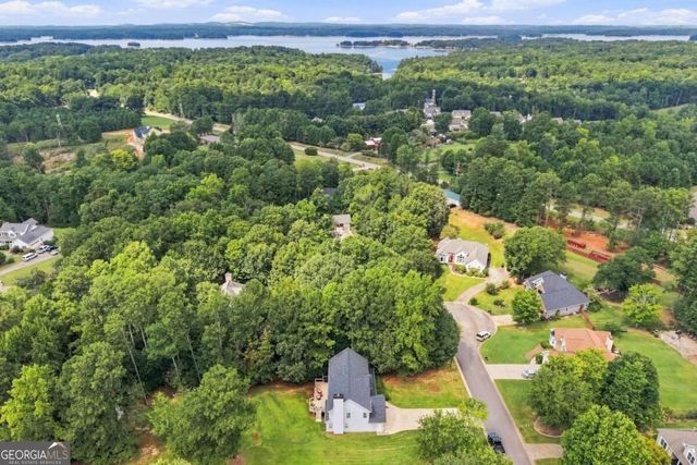 5821 Silverthorn Drive, Flowery Branch, GA 30542