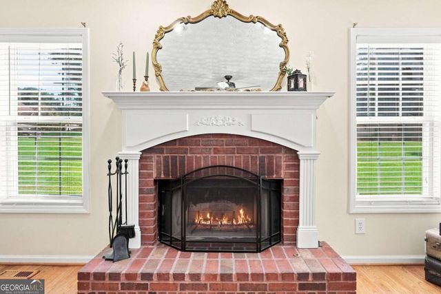 5821 Silverthorn Drive, Flowery Branch, GA 30542