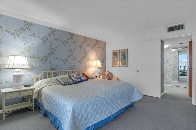 20335 W Country Club Drive 1806, Aventura, FL 33180