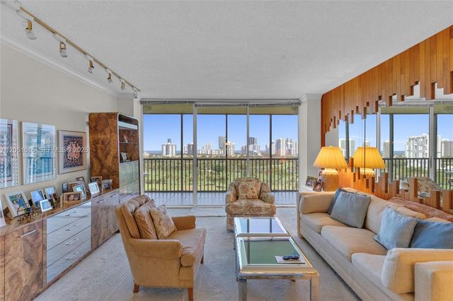 20335 W Country Club Drive 1806, Aventura, FL 33180