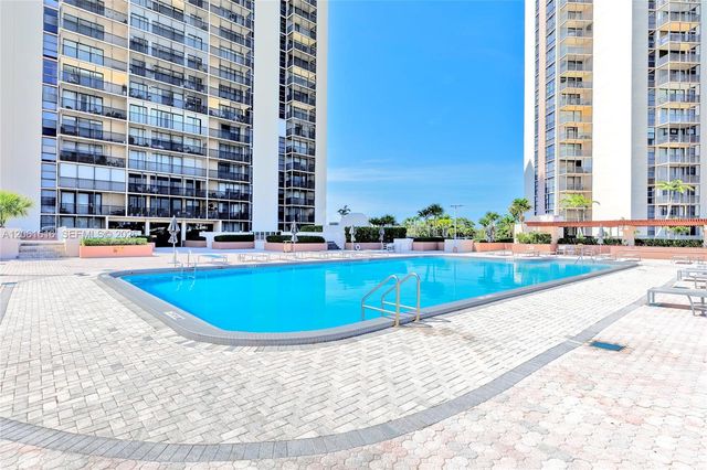 20335 W Country Club Drive 1806, Aventura, FL 33180