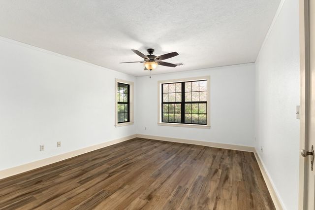 511 W Val Verde Street, Brenham, TX 77833