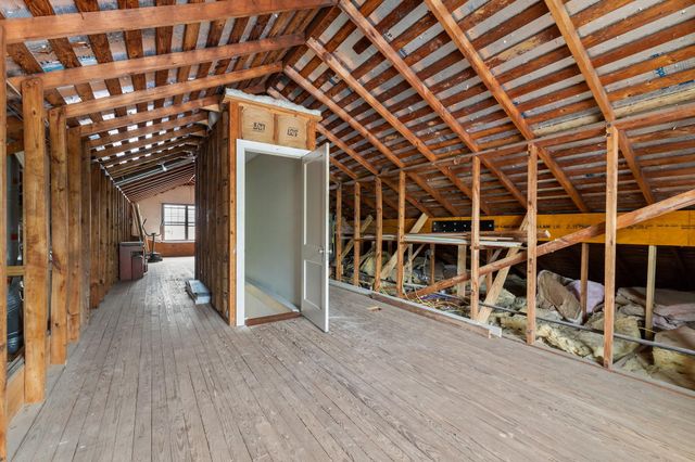 511 W Val Verde Street, Brenham, TX 77833