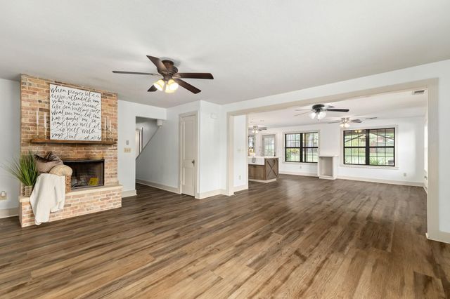 511 W Val Verde Street, Brenham, TX 77833