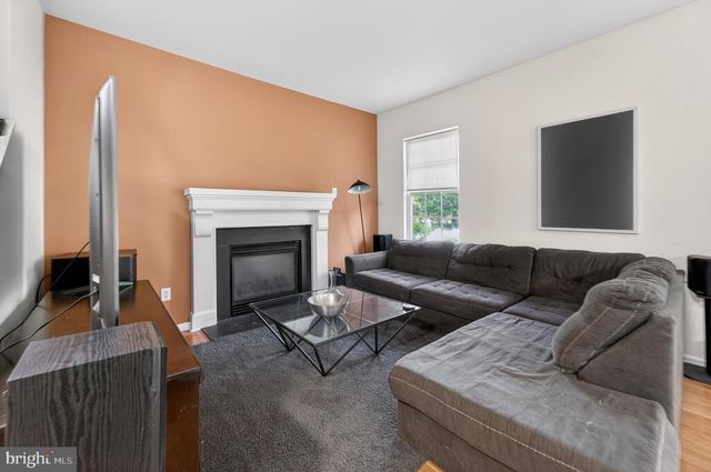 33 LINDLEY DR, Dover, DE 19904