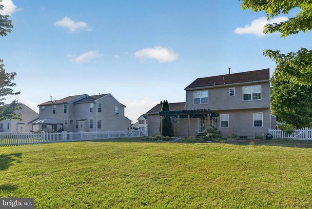 33 LINDLEY DR, Dover, DE 19904