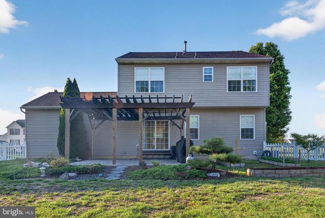33 LINDLEY DR, Dover, DE 19904