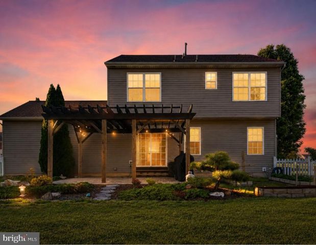 33 LINDLEY DR, Dover, DE 19904