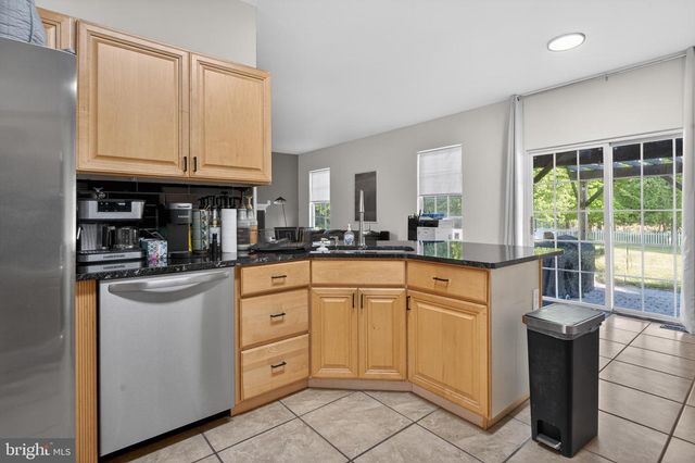 33 LINDLEY DR, Dover, DE 19904