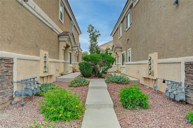 3516 Glorious Iris Place 1, North Las Vegas, NV 89084