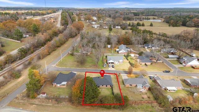 202 Spring Valley Rd, Queen City, TX 75572