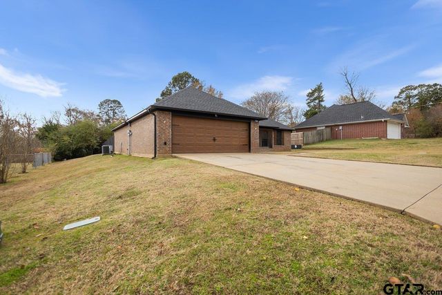 202 Spring Valley Rd, Queen City, TX 75572