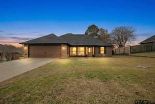 202 Spring Valley Rd, Queen City, TX 75572