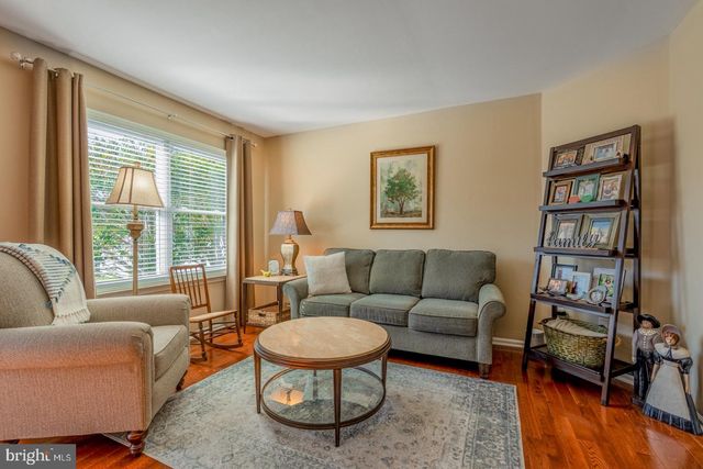 144 HUNT DR, Horsham, PA 19044