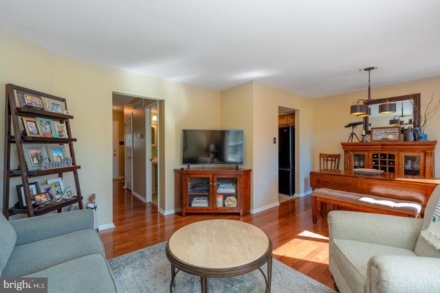 144 HUNT DR, Horsham, PA 19044