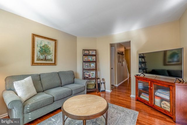 144 HUNT DR, Horsham, PA 19044