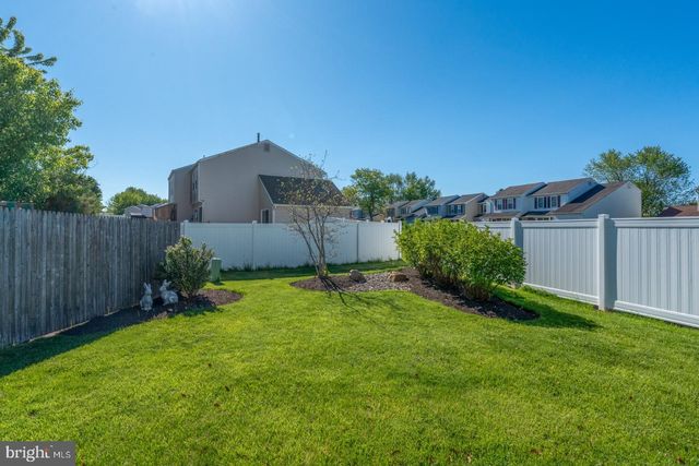 144 HUNT DR, Horsham, PA 19044