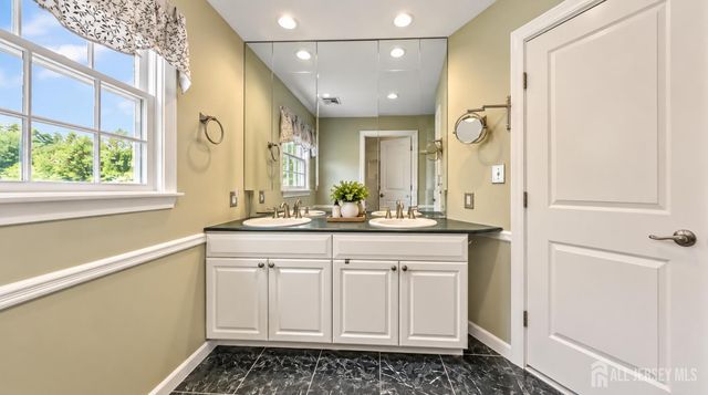 72 Central Avenue, East Brunswick, NJ 08816