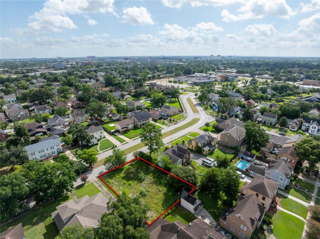 3418 Southmore Boulevard, Houston, TX 77004