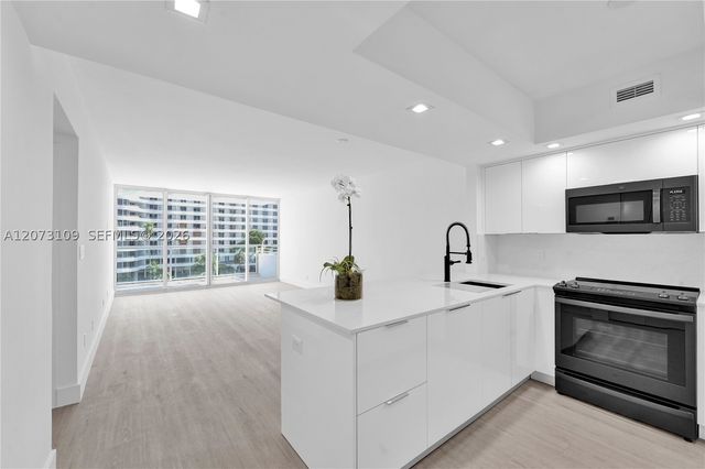 5600 Collins Ave 6A, Miami Beach, FL 33140