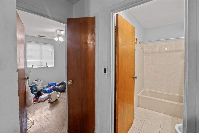 175 Clare Ave B4, Boston, MA 02136