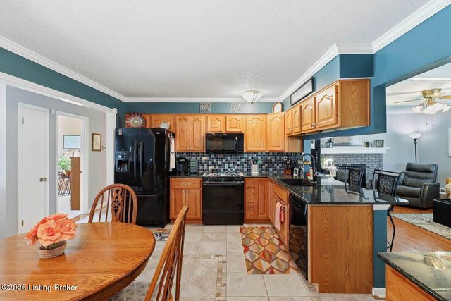 8104 Tonya Ct, Louisville, KY 40214