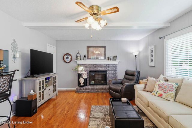 8104 Tonya Ct, Louisville, KY 40214