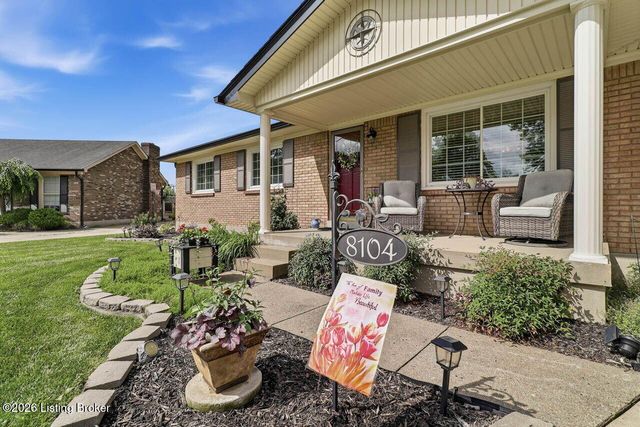 8104 Tonya Ct, Louisville, KY 40214