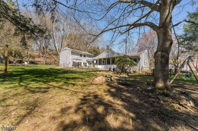 44 Hoffman Dr, Califon Boro, NJ 07830