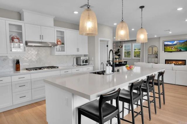 916 Lindbergh Drive, San Marcos, CA 92069
