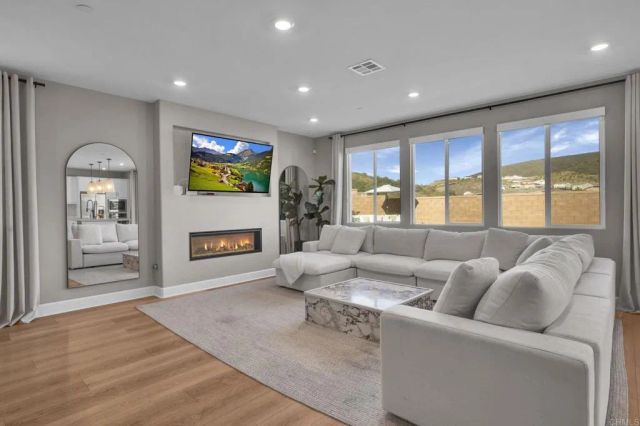 916 Lindbergh Drive, San Marcos, CA 92069