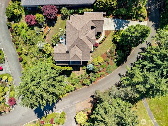103 Deer Hollow Circle, Port Ludlow, WA 98365