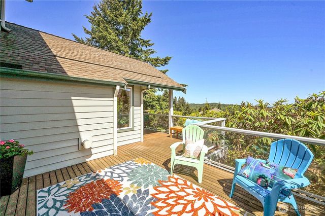 103 Deer Hollow Circle, Port Ludlow, WA 98365