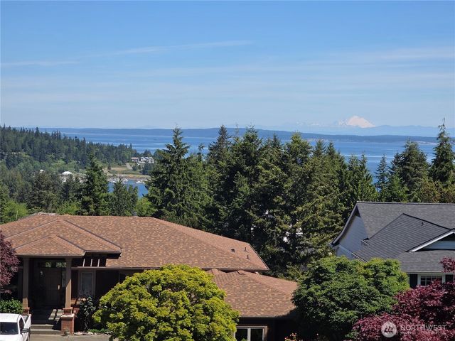 103 Deer Hollow Circle, Port Ludlow, WA 98365