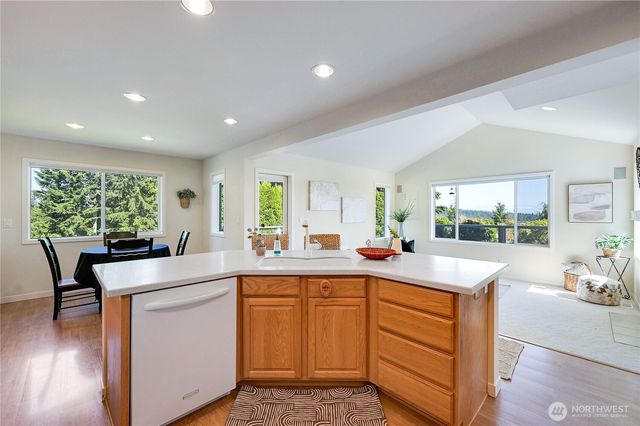 103 Deer Hollow Circle, Port Ludlow, WA 98365