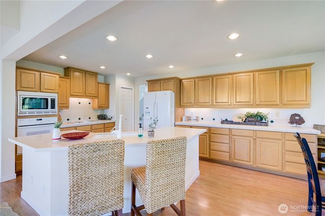 103 Deer Hollow Circle, Port Ludlow, WA 98365