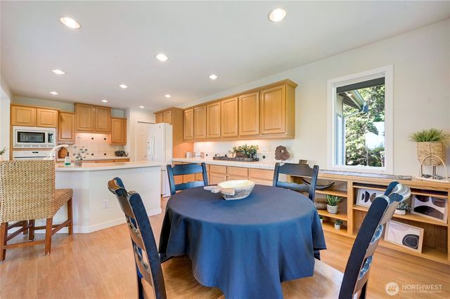 103 Deer Hollow Circle, Port Ludlow, WA 98365